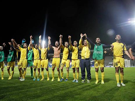 יש להם את כל הסיבות שבעולם להיראות כך. שחקני מכבי (צילום: האתר הרשמי של מכבי ת"א)