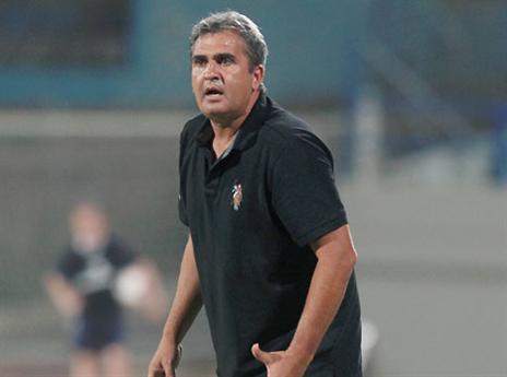 נזף בשחקנים. אלי כהן (אלן שיבר)