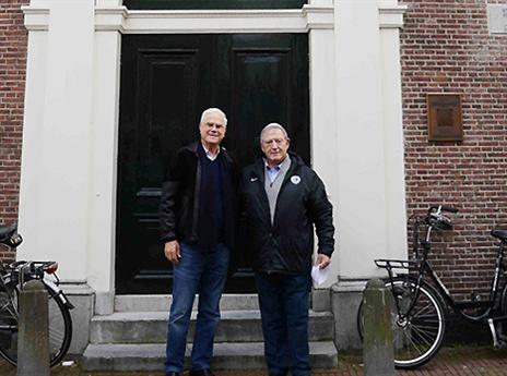 שחר וצ'יזיק, ביקרו בבית הכנסת (האתר הרשמי של מכבי חיפה)