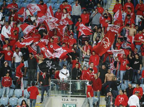 אוהדי הפועל. כבר אירחו העונה בנתניה (אלן שיבר)