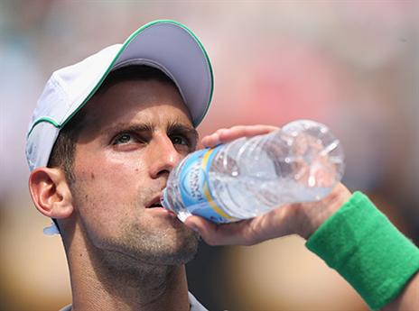 רק לא להתייבש. דיוקוביץ' וחבר טוב (gettyimages)