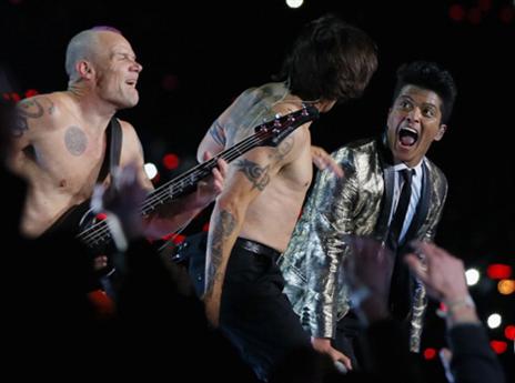 אולי ברונו מארס ורד הוט שימחו אותם. ואולי לא