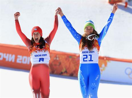 את זה לא נשכח בקרוב. מאזה וגיסין ביחד על הפודיום