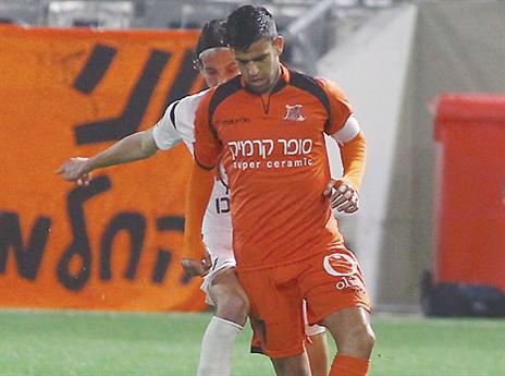 כדורגל גדול לא היה שם (אלן שיבר)