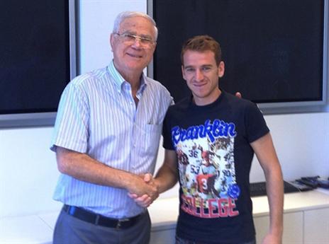 ברגעים קצת יותר יפים. ראיוס ושחר (צילום: אתר הרשמי של מכבי חיפה)