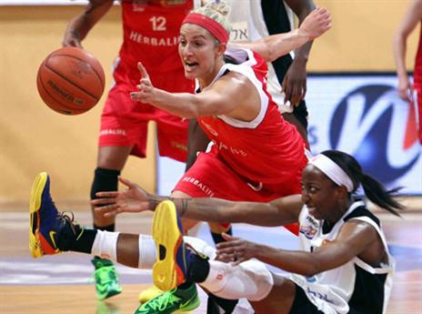 (עודד קרני, מנהלת ליגה נשים)