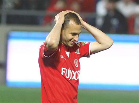 ככה נראה חלוץ שכובש פעמיים ומפסיד (אלן שיבר)