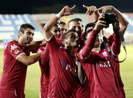 והנה הוא גם קורה...