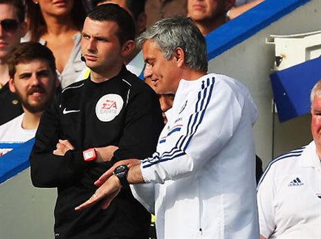 מוריניו, הפנה את האש לכיוון אחר (GETTYIMAGES)