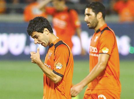 הפנים אומרות הכל. שחקי בני יהודה בדרך ללאומית (צילום: אלן שיבר)