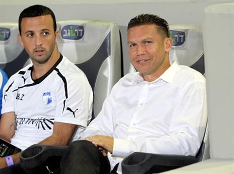 עוד הצגה של הקבוצה שלו. בכר