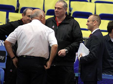 שמיר ומסינה בהיכל, בינתיים ביחד (אלן שיבר)