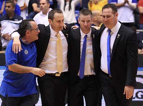 "הוביל אותנו אחד המאמנים הטובים באירופה" (אלן שיבר)