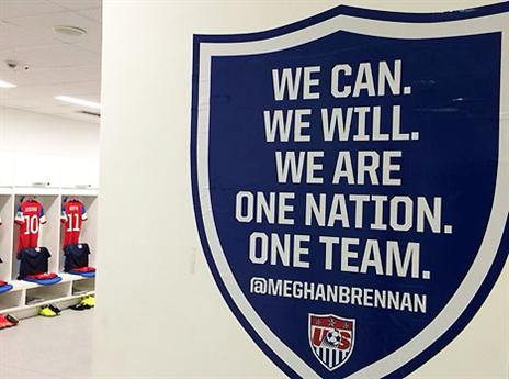 המסר בחדר ההלבשה. לא נורמלי