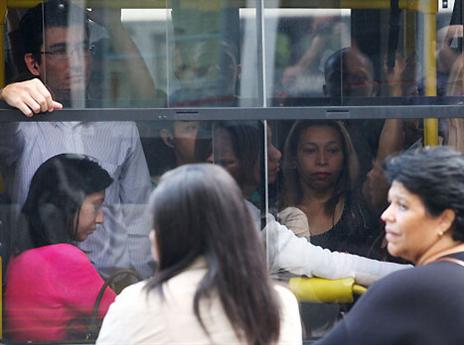 על מה דיברו באוטובוס הזה? (gettyimages)