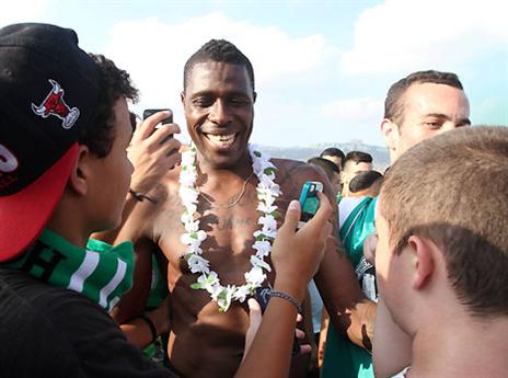 אידריסו. "יוסיף המון כוח" (יוסי שקל)