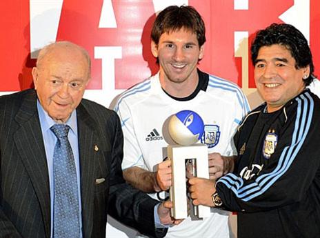 די סטפאנו, מסי ומראדונה. ענקים (gettyimages)