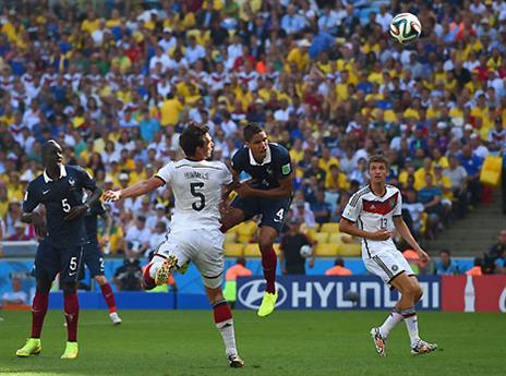 גם בלם, גם כובש