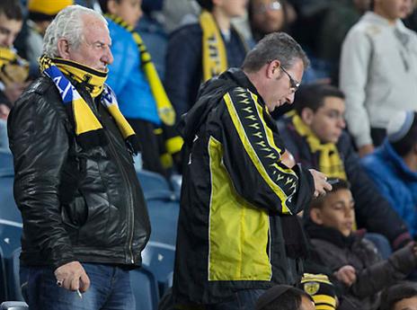 הקהל לא מתלהב (יונתן סנדל)