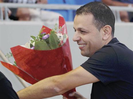 ידע רגעים יפים בבלומפילד. שירזי (אלן שיבר)