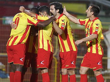 כדורגל ללא תשלום. לכבוד אשדוד וב"ש (אלן שיבר)