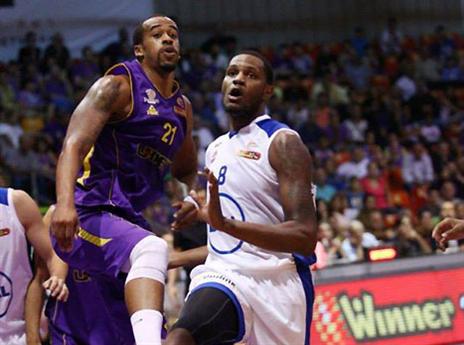 שלושה משחקים ותקרית אחת. איבנקס בחוץ (אתר המנהלת)