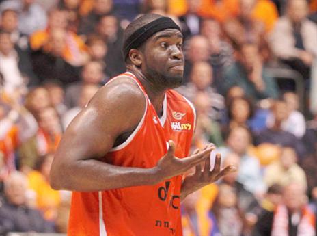 יוטר בסיבוב הקודם בישראל (צילום: אלן שיבר)