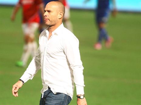 דומב, מרוצה מאוד מההופעה של שחקניו (אלן שיבר)