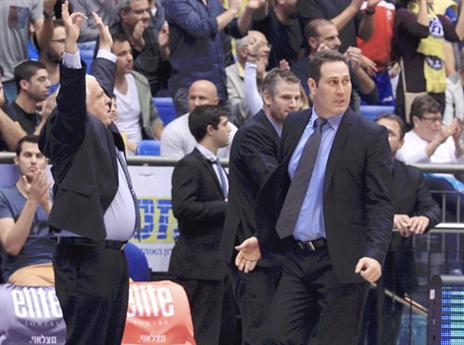 יש לה סיבה לחגוג (אלן שיבר)