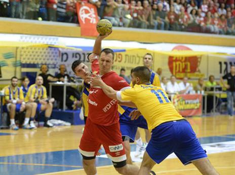 משחק הבכורה של מרוואלייביץ' (עמית שיסל איגוד הכדוריד)