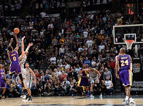 שלשה משוגעת של יאנג (getty)