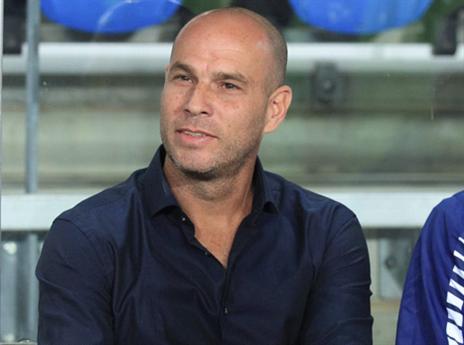 דומב, מנסה לשמור על אופטימיות (אלן שיבר)