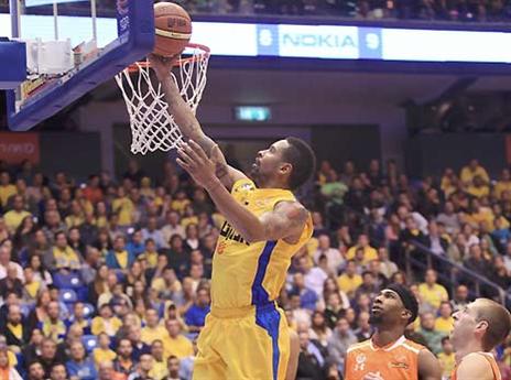 והוא לא קלע רק שלשות (אלן שיבר)