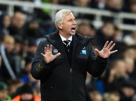 עובר ללונדון. פארדיו (GETTYIMAGES)