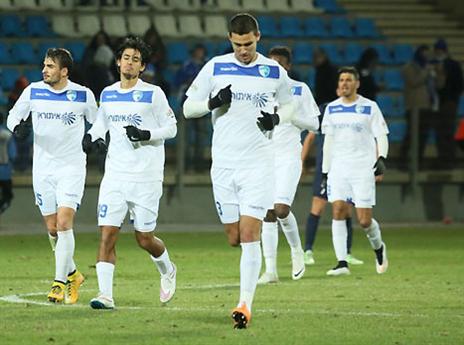 רצים בדרך  לשמינית (רמי כהן שמאלי)