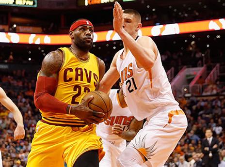 לברון. לקח יוזמה במחצית השנייה (getty)