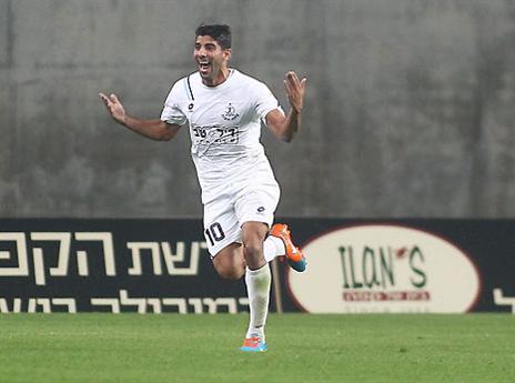 צעירי. בהפועל פ"ת מחכים להתפתחויות" (אלן שיבר)