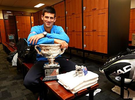 נולה והגביע הקדוש (Getty)