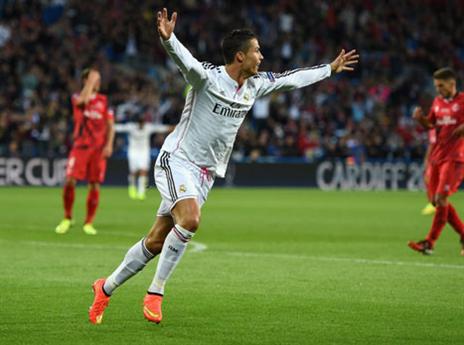 פוזה אופיינית. רונאלדו