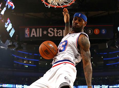 קינג ג'יימס. סיפק שואו (getty)