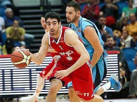 טימור דוהר קדימה