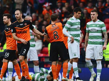 שון דילון מורחק אחרי העבירה אל איזגירה (Getty)