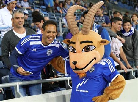 והנה דני רופ (אלן שיבר)