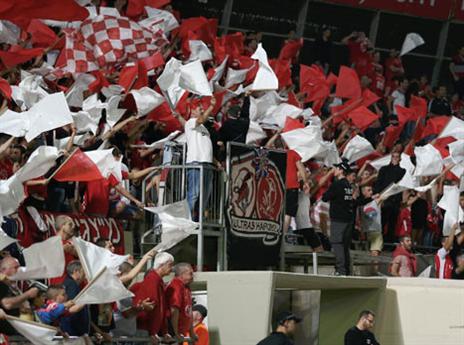 נדמה שהעניינים בהפועל ת"א רק הולכים ומסתבכים (צילום: אלן שיבר)