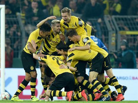 חגיגה צהובה-שחורה. לא אופייני העונה