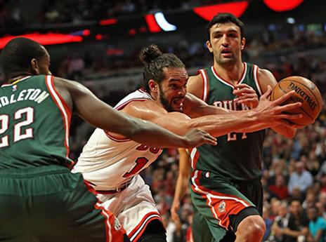 הייתה אווירת פלייאוף ביונייטד סנטר (getty)