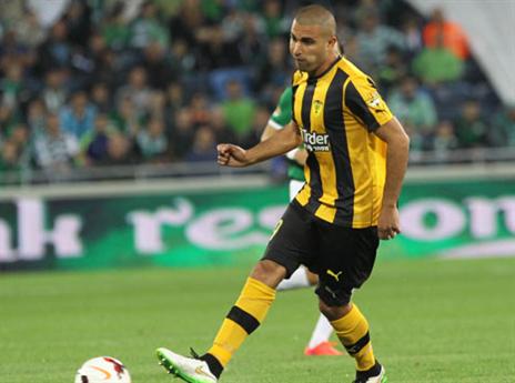 עשוי לפתוח. איציק כהן (דני מרון)