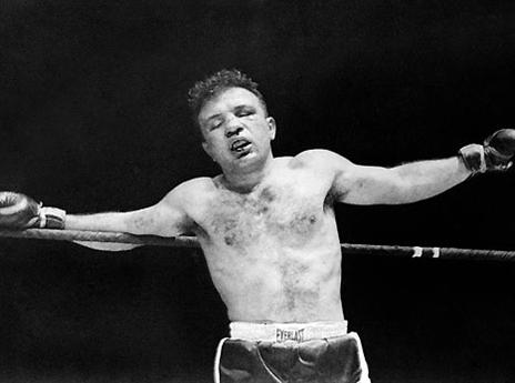 לה מוטה בקרב מול רובינסון ב-1951. כואב (gettyimages)