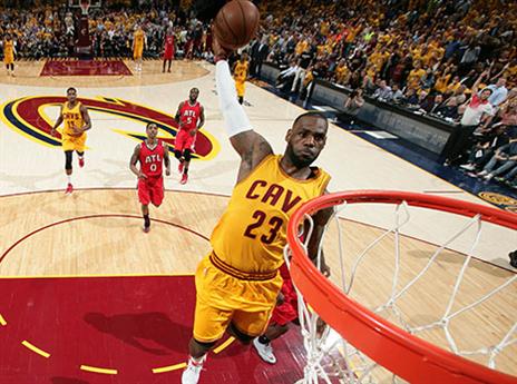 ג'יימס. על-אנושי (getty)