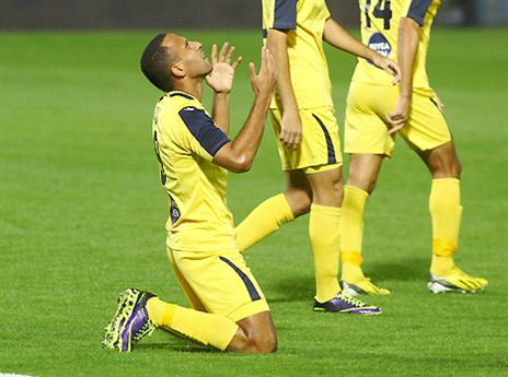 מתפלל אחרי שער. "חשוב לי להודות לאל" (אלן שיבר)